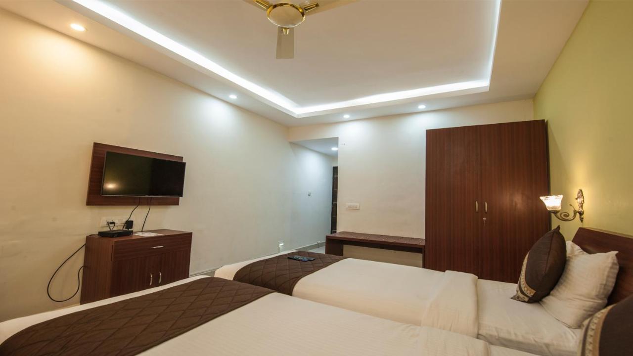 Windsor Castle Brigade Rd Hotel