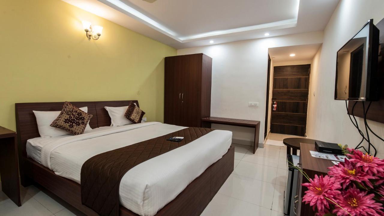 Windsor Castle Brigade Rd Hotel Bangalore