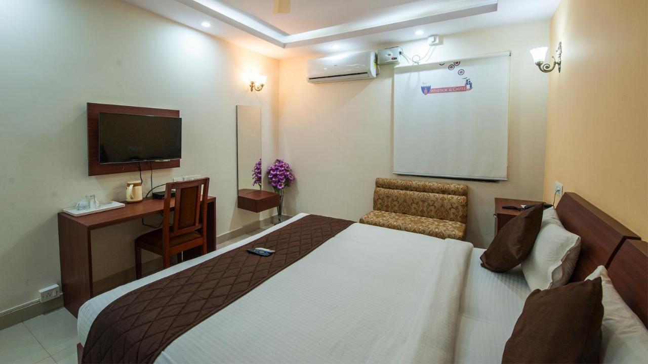 Windsor Castle Brigade Rd Hotel