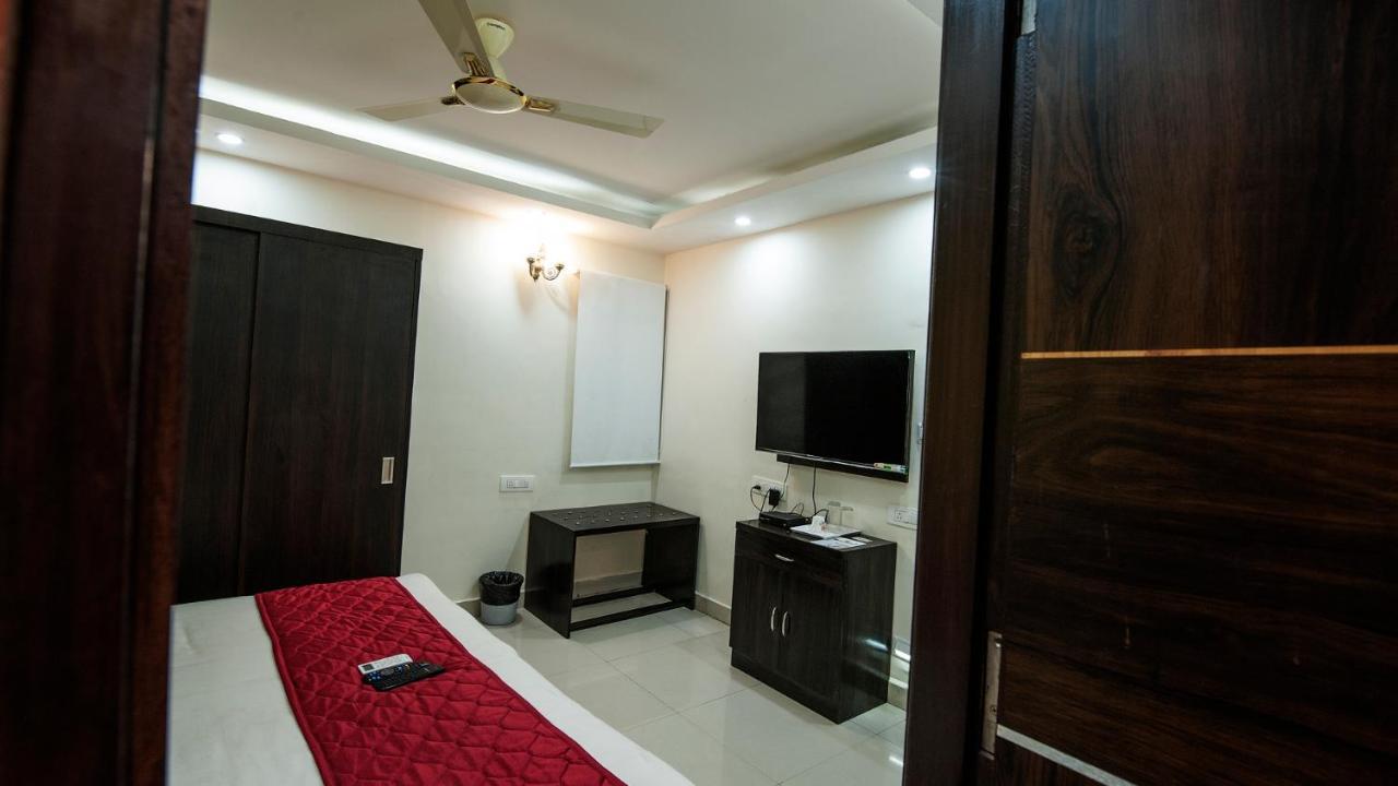 Windsor Castle Brigade Rd 3* Bangalore