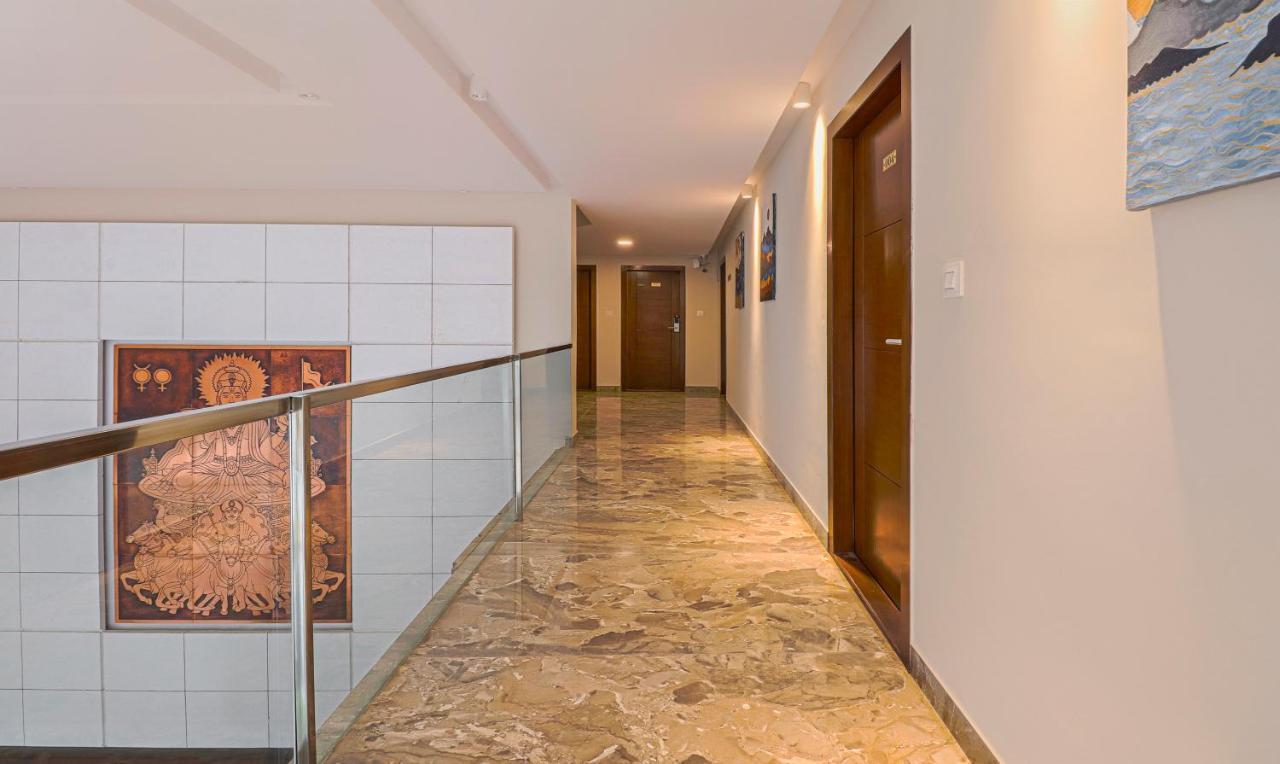 Hotel Treebo Yc Grand Boutique, Electronic Bangalore