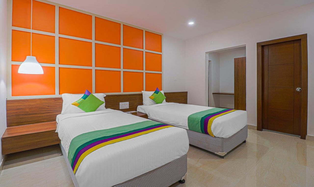 Treebo Yc Grand Boutique, Electronic 3* Bangalore