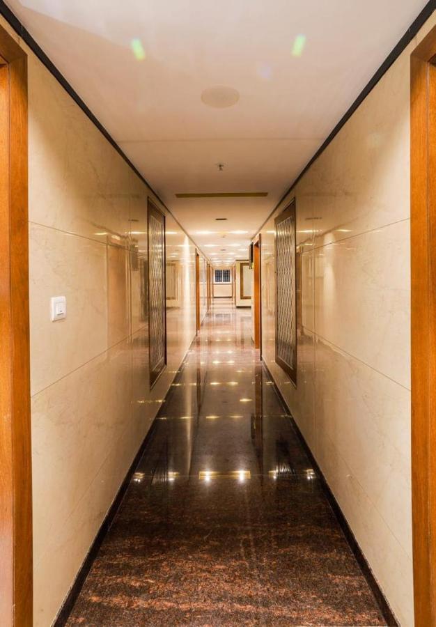 Vbr Grand Hotel Bangalore