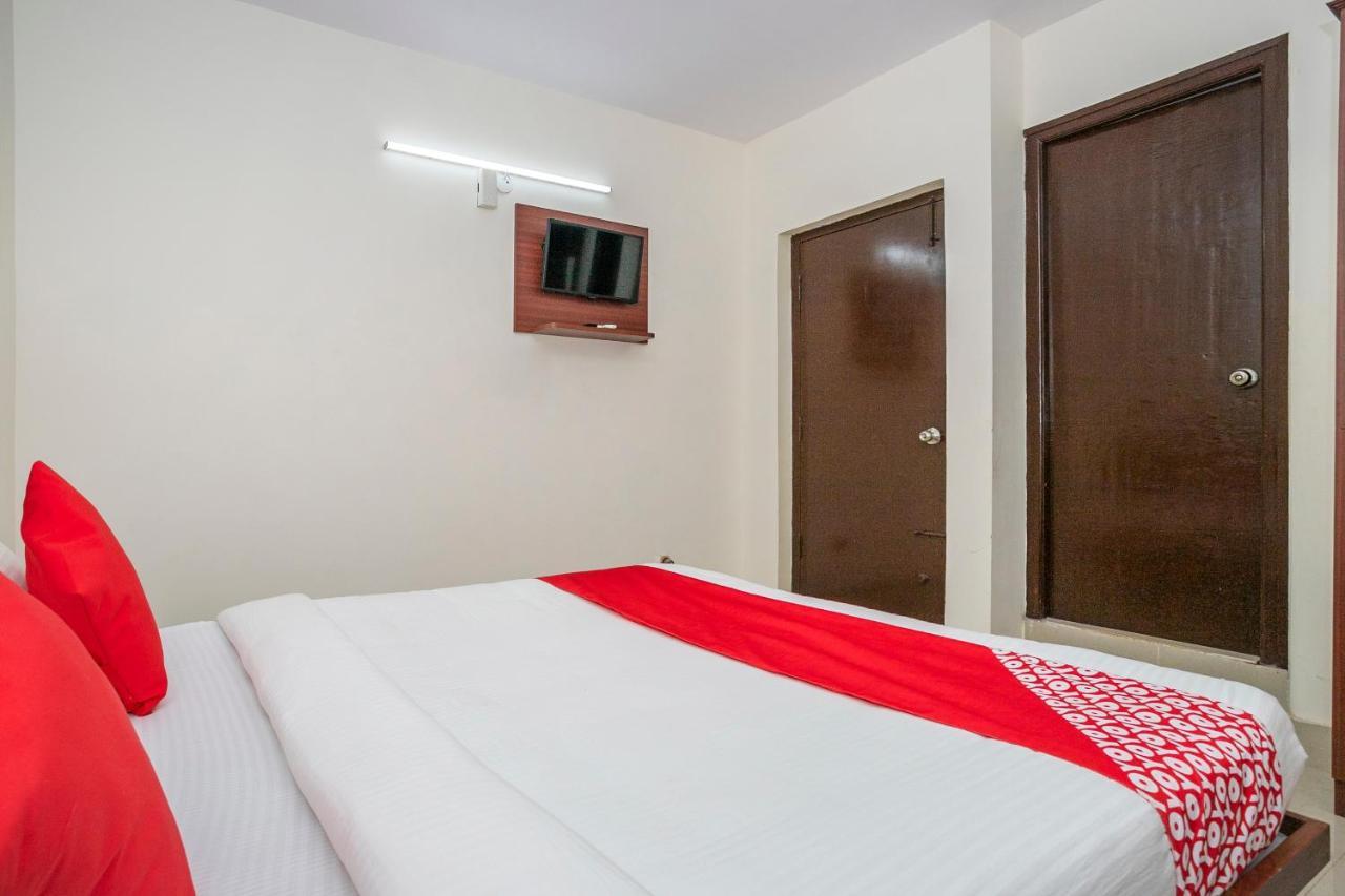 Oyo 22940 Sri Durga Residency