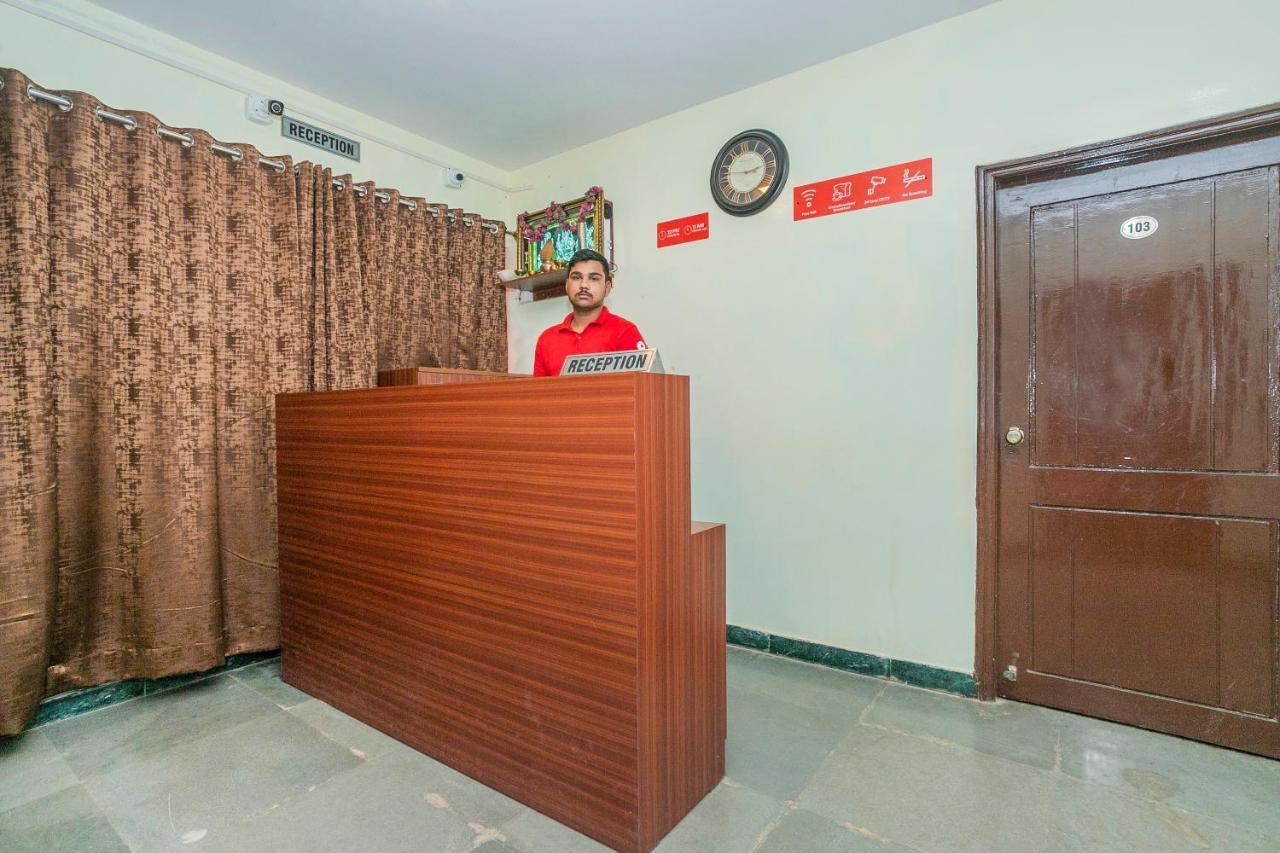 Oyo 22940 Sri Durga Residency 3* Bangalore