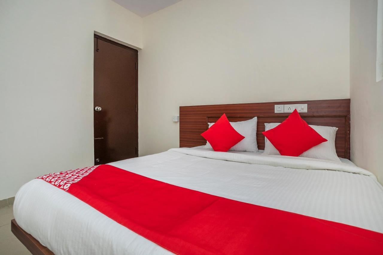 Oyo 22940 Sri Durga Residency 3* Bangalore