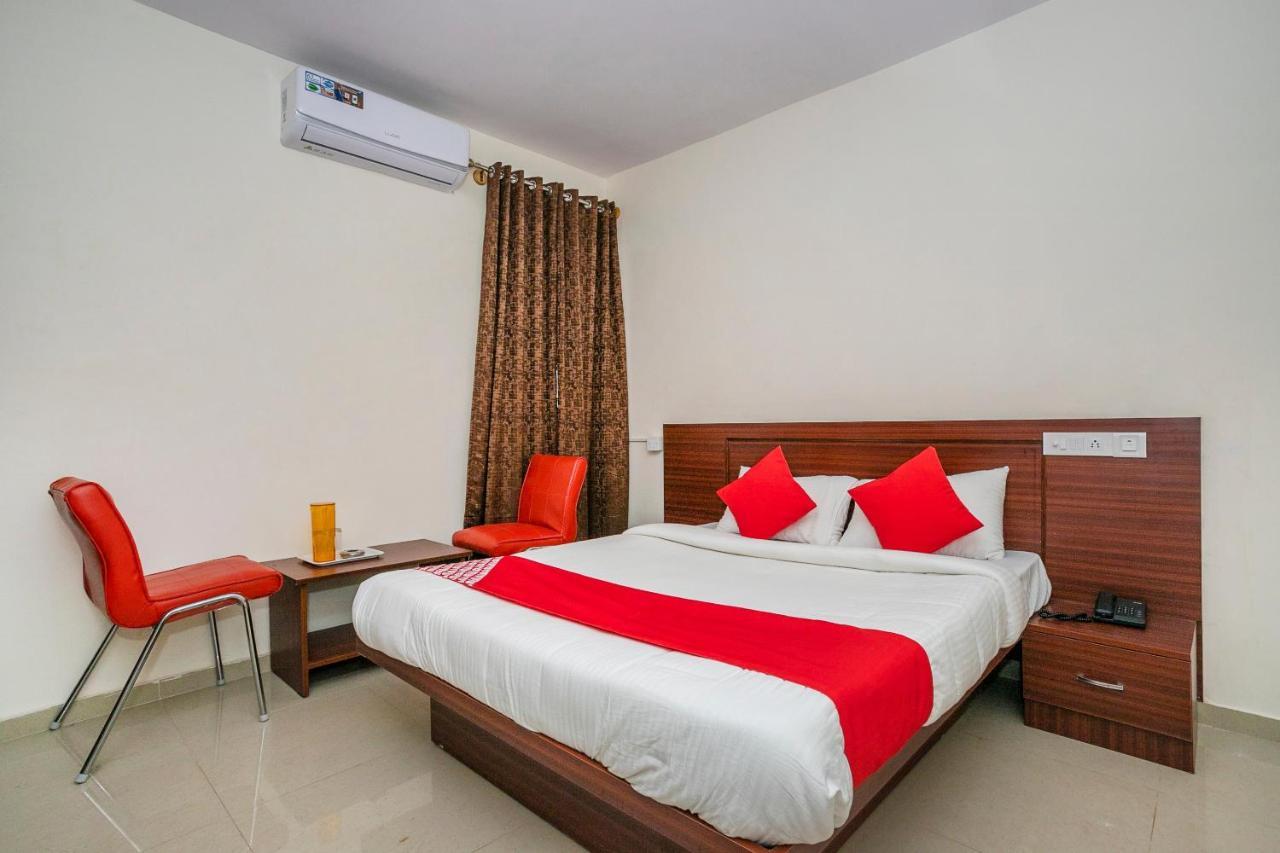 Oyo 22940 Sri Durga Residency