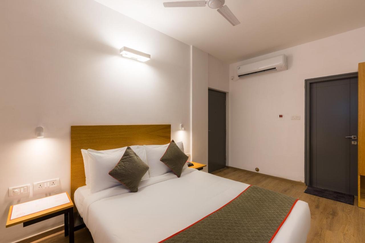 Oyo Townhouse 025 Garuda Mall Bangalore