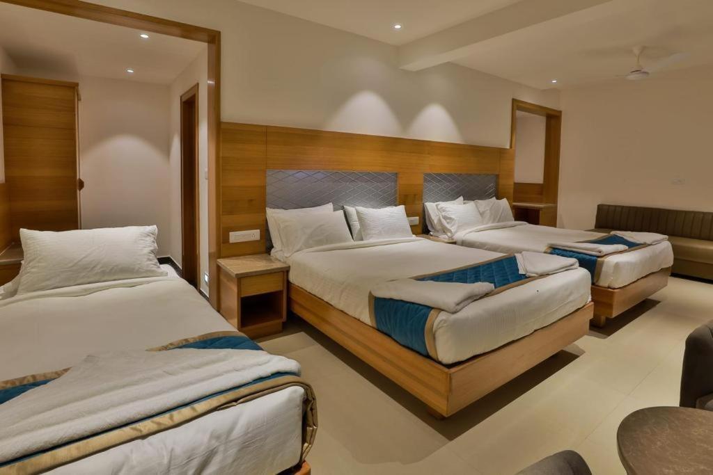 Hotel Vbr Grand