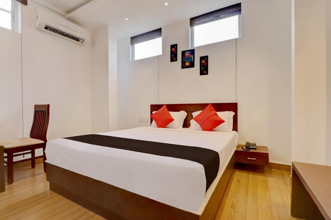 Capital O 43639 Sri Alok Park Hotel 3*