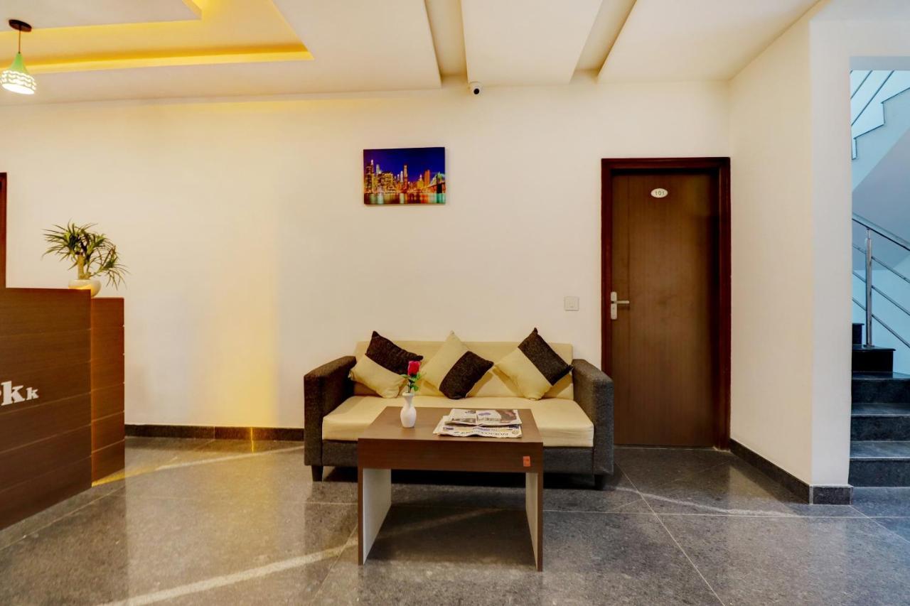 Capital O 43639 Sri Alok Park Hotel