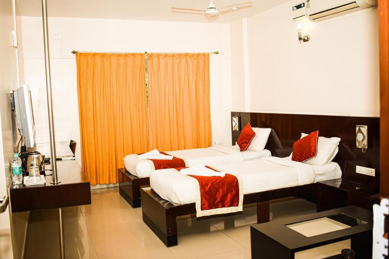 Hotel Virat Siridarshni *