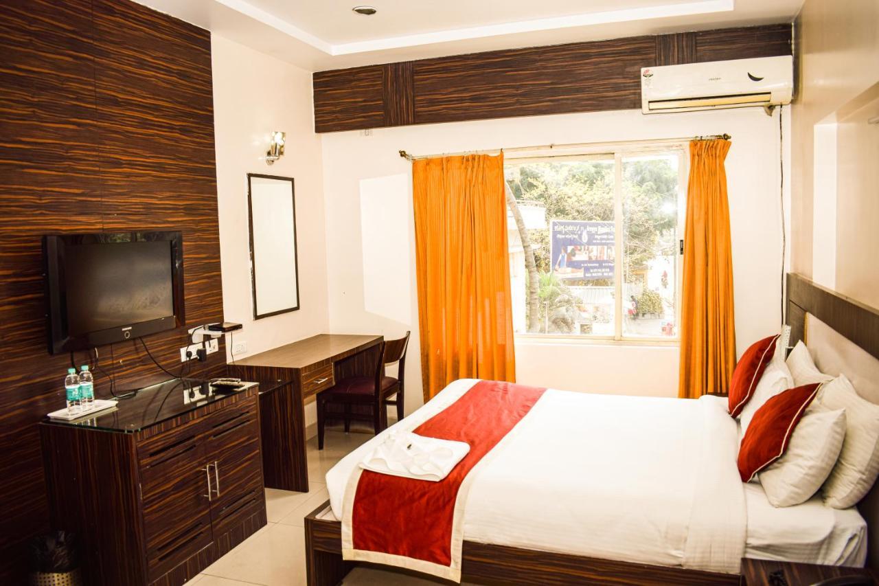 Virat Siridarshni Hotel