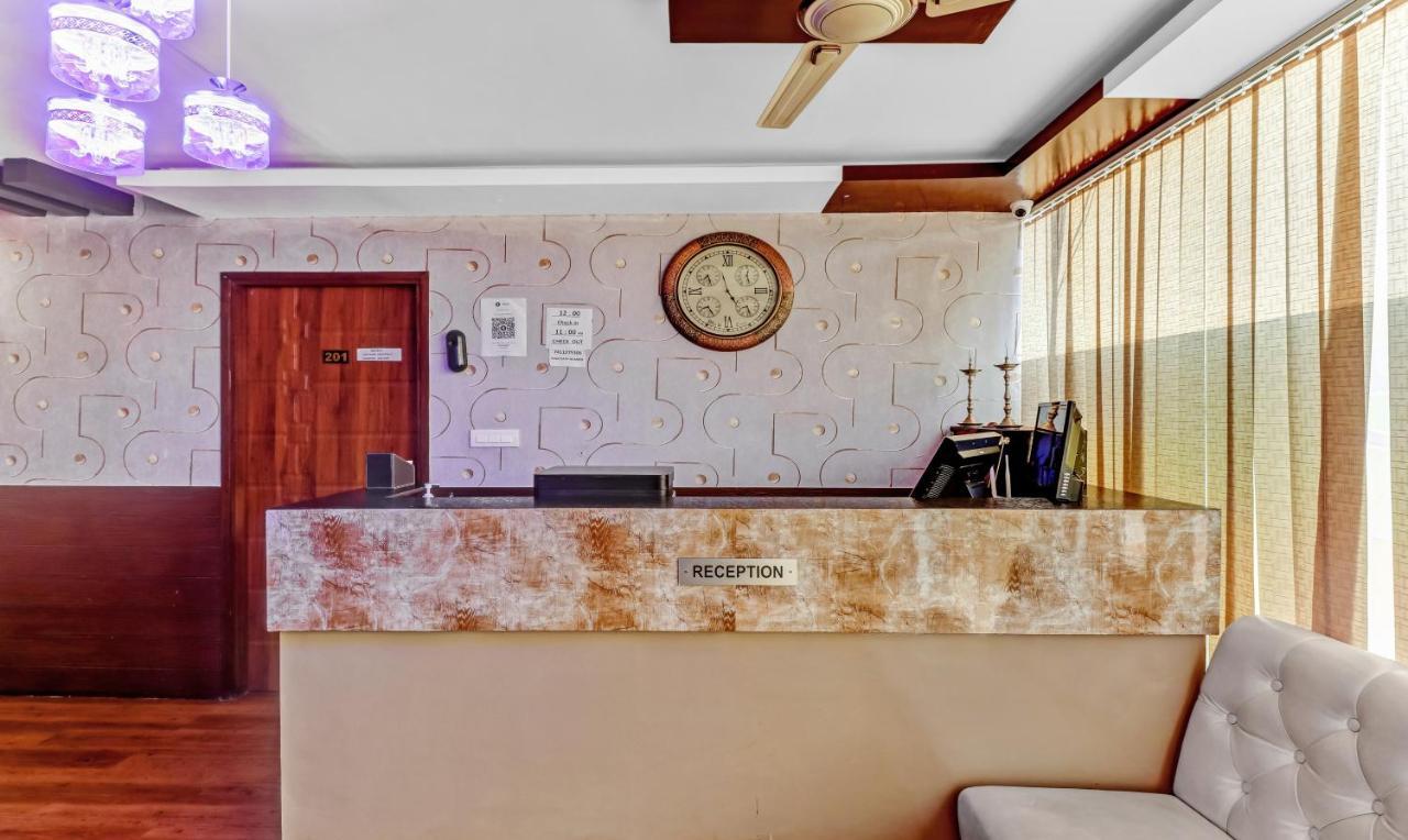 Treebo Trip Dhanvitha Suites Bannerghatta Main Road 3*