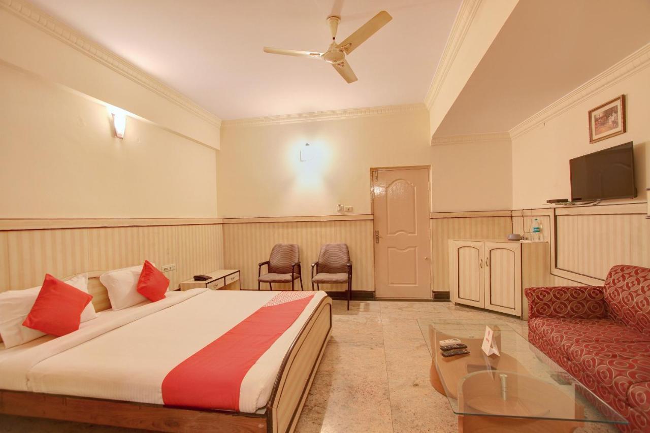 Oyo 12985 Sabharwal Viceroy