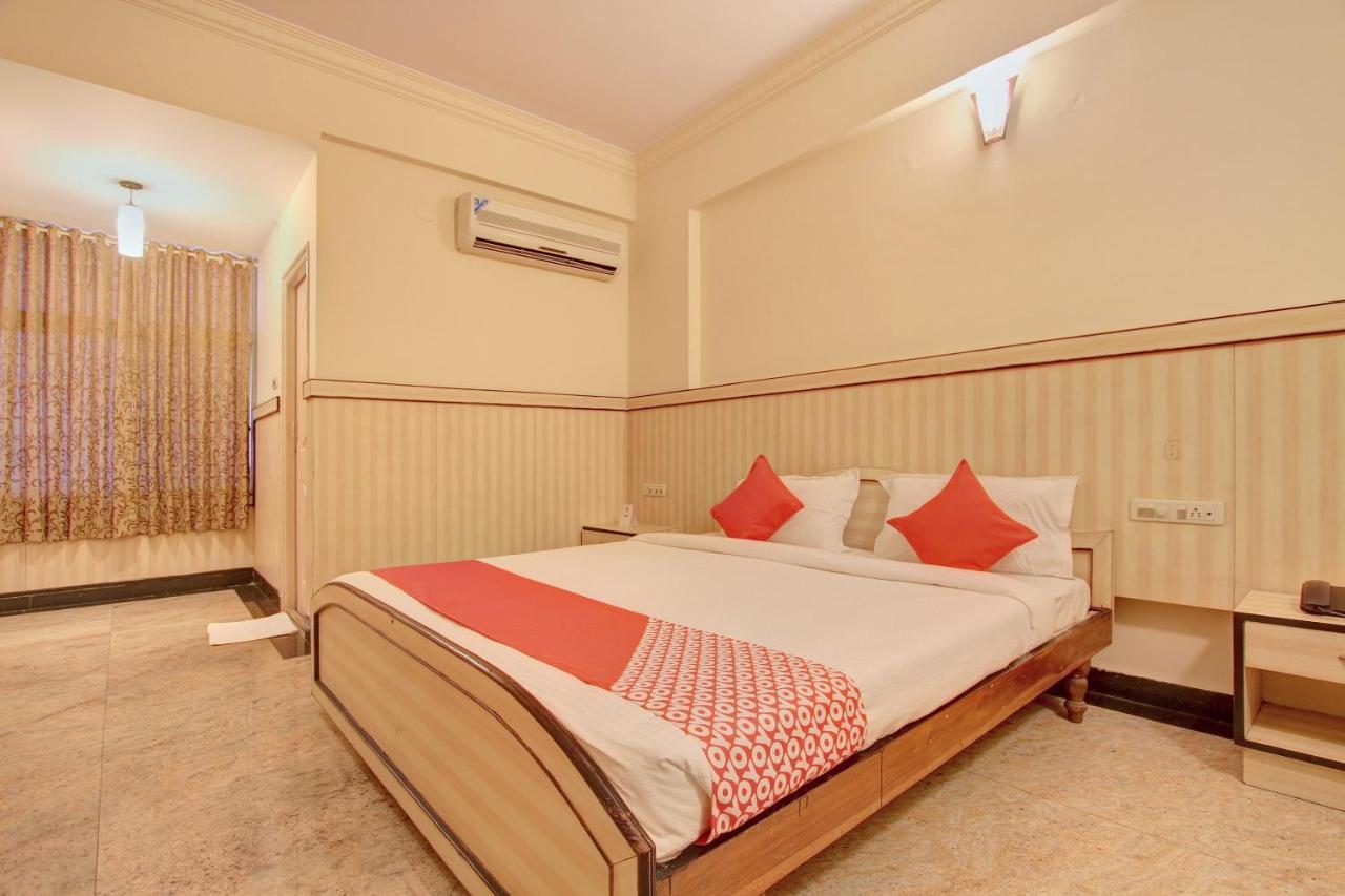 Oyo 12985 Sabharwal Viceroy Bangalore