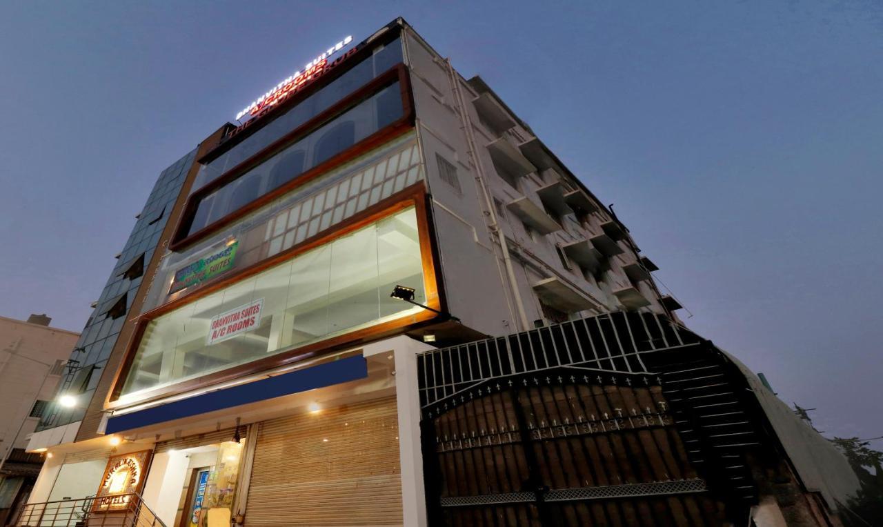 Hotel Treebo Trip Dhanvitha Suites Bannerghatta Main Road 3*