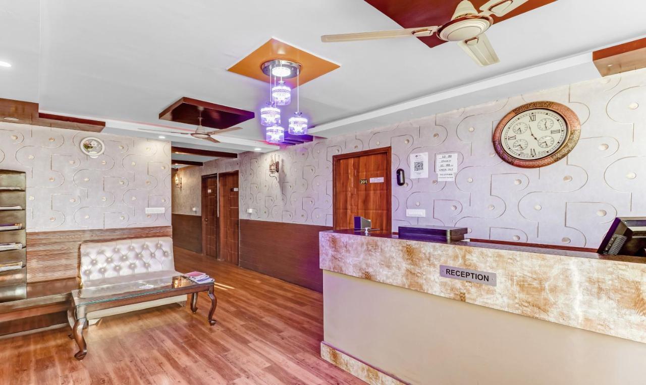 Treebo Trip Dhanvitha Suites Bannerghatta Main Road Hotel 3*