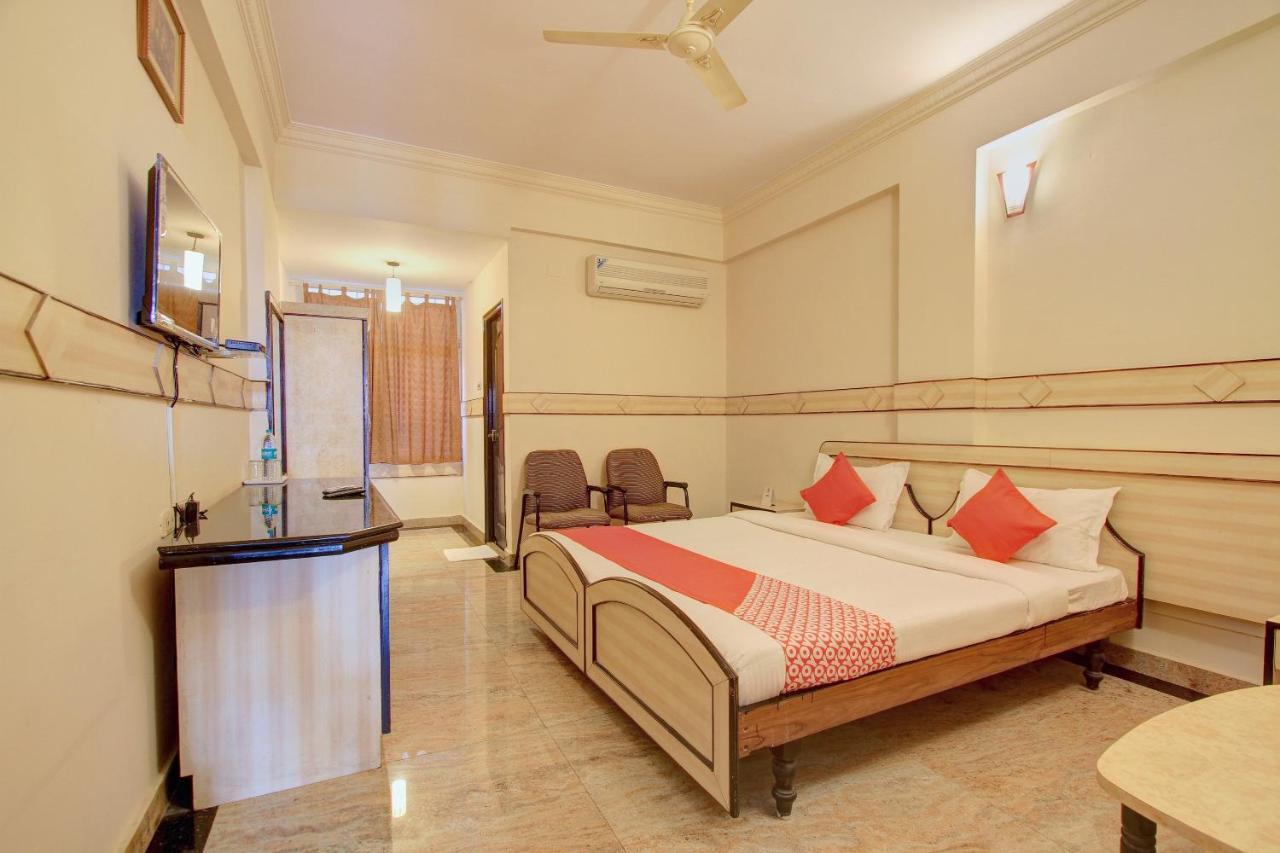Oyo 12985 Sabharwal Viceroy