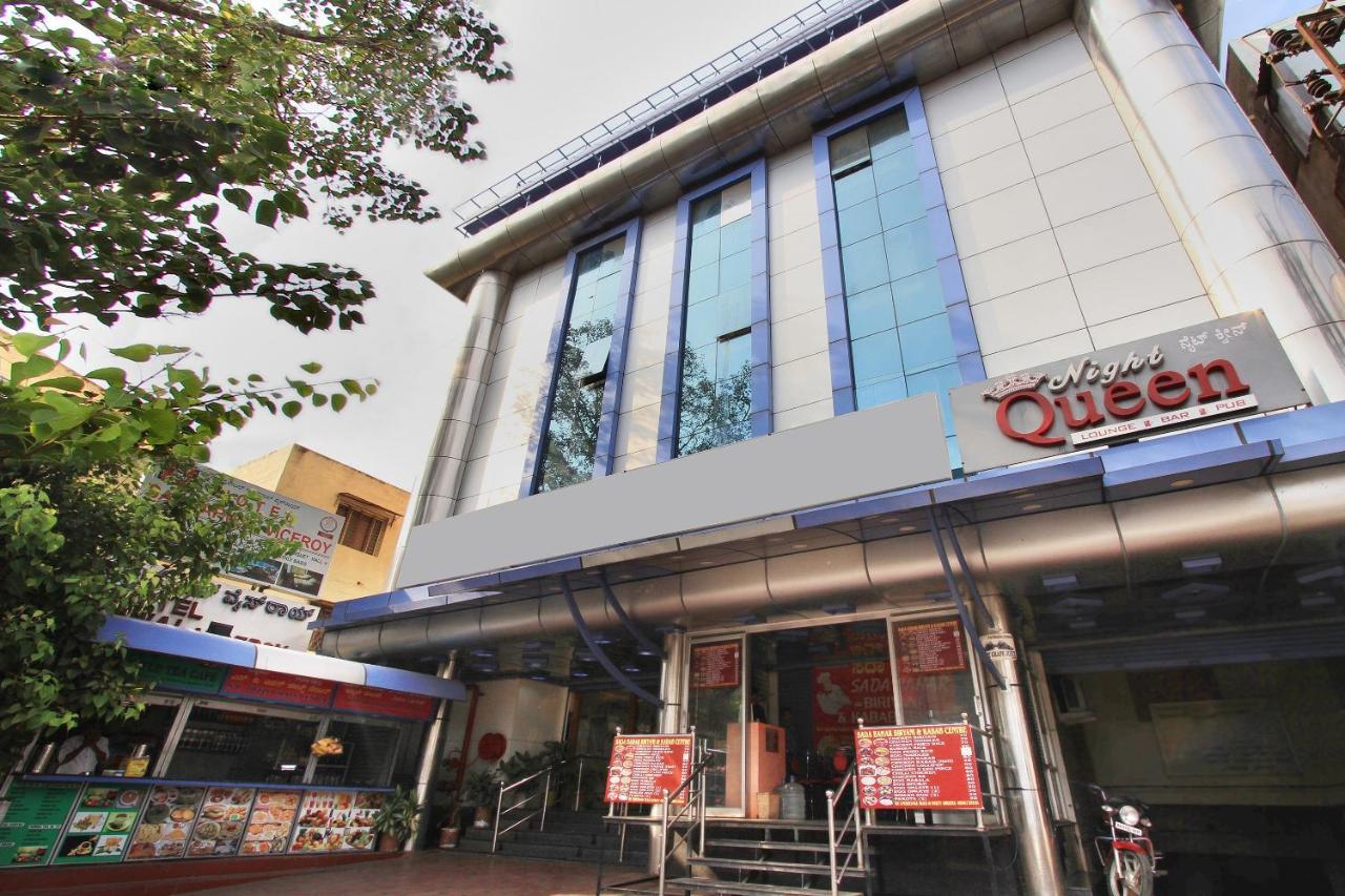 Hotel Oyo 12985 Sabharwal Viceroy 3*