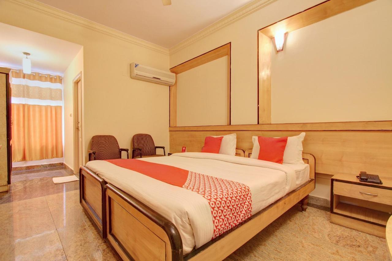 Oyo 12985 Sabharwal Viceroy 3* Bangalore