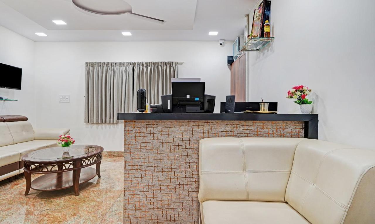 Hotel J C Comforts 3*