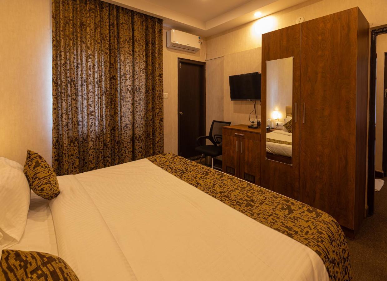 Hotel Vera By Bisque Brookefield 3*