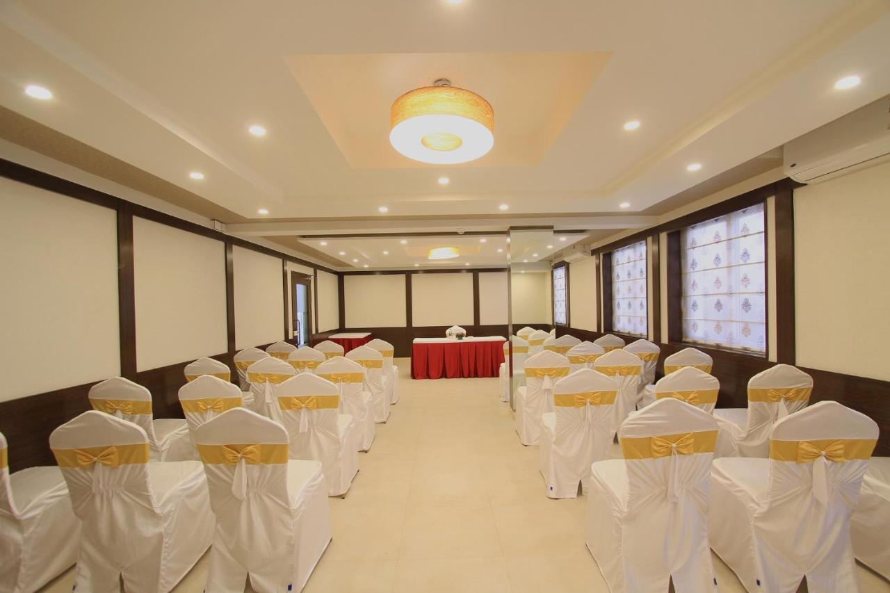 Hotel La Sara Regent