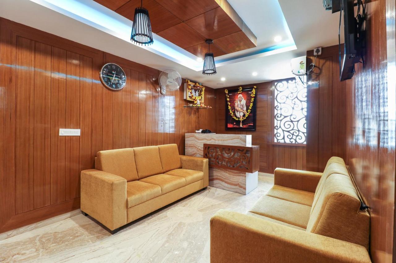 Capital O 64592 Dhanvitha Residency 3*