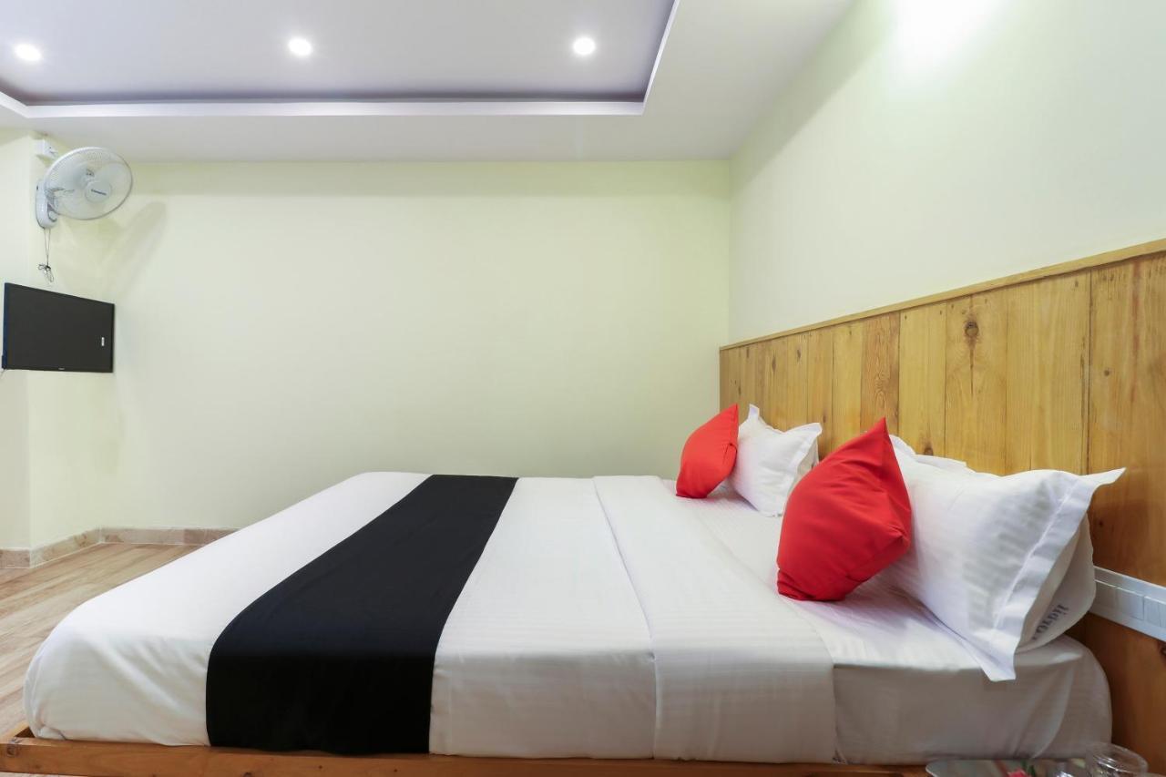 Capital O 64592 Dhanvitha Residency 3*