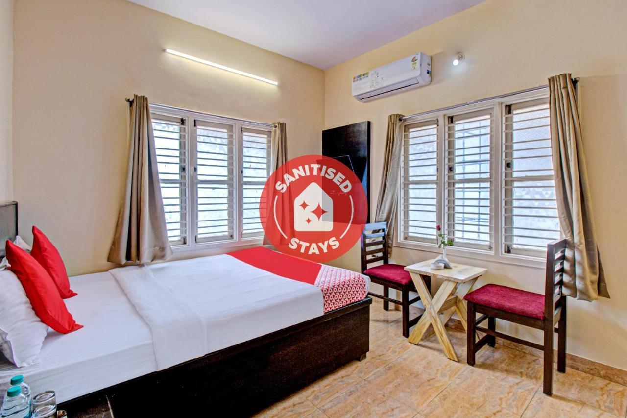 Hotel Oyo Flagship 9018 The Residency 3*