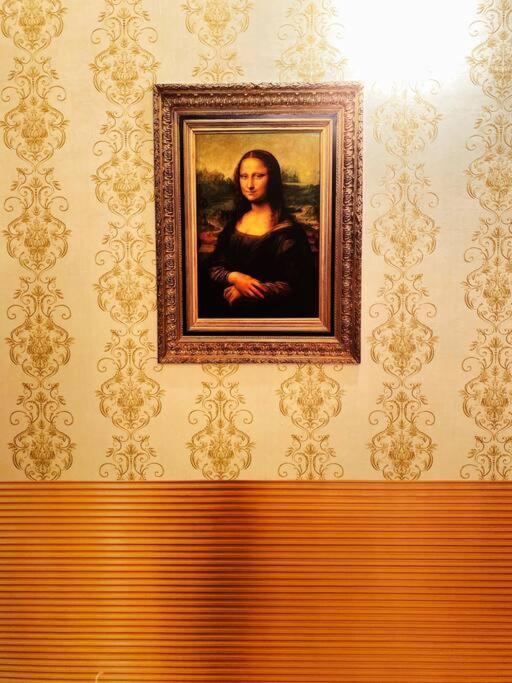 Parisian Themed Duplex Penthouse On The 26Th Floor * Bangalore