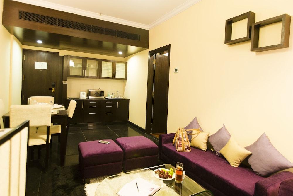 Hotel Sterlings Mac