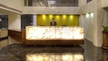 Monarch Luxur - Infantry Road Hotel 4*
