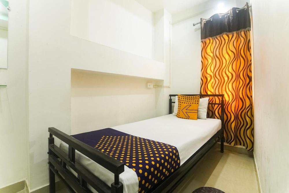 Hotel Golden Residency, Gandhi Nagar 2*