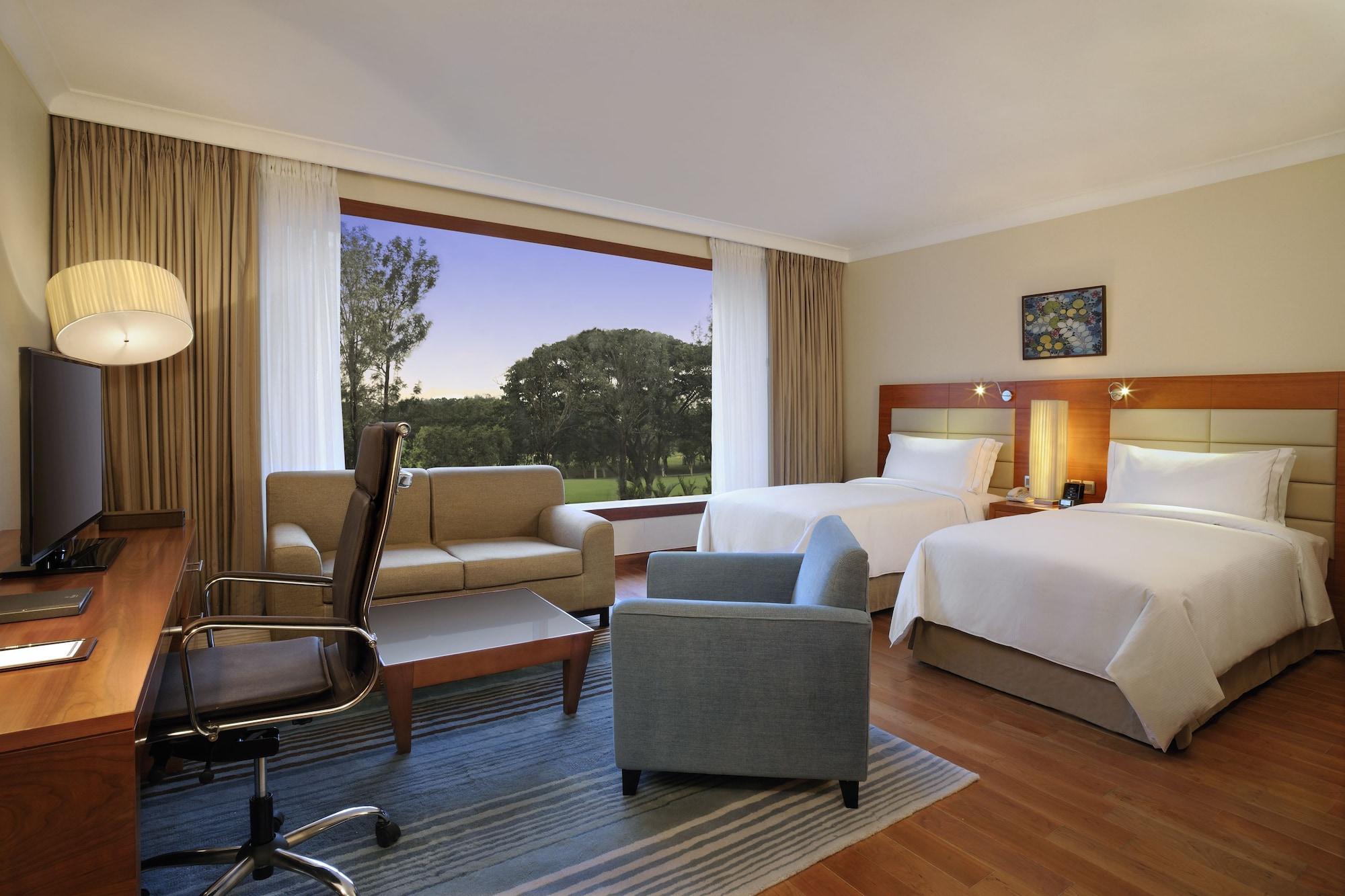 Hilton Embassy Golflinks 5*