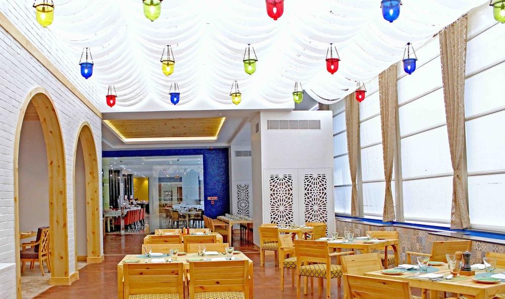 Hotel Radisson Blu Outer Ring Road