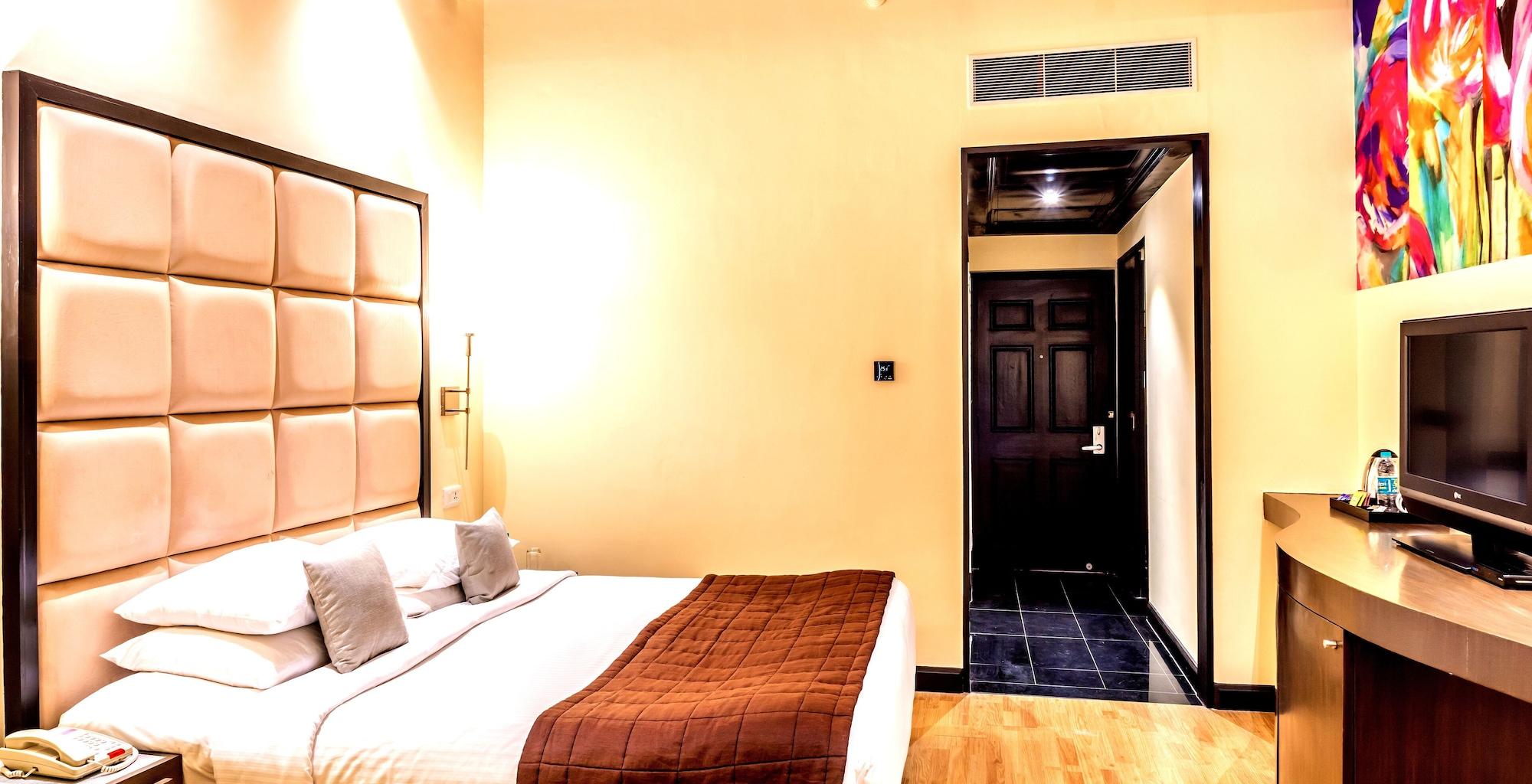 Royal Orchid Hotel 5*