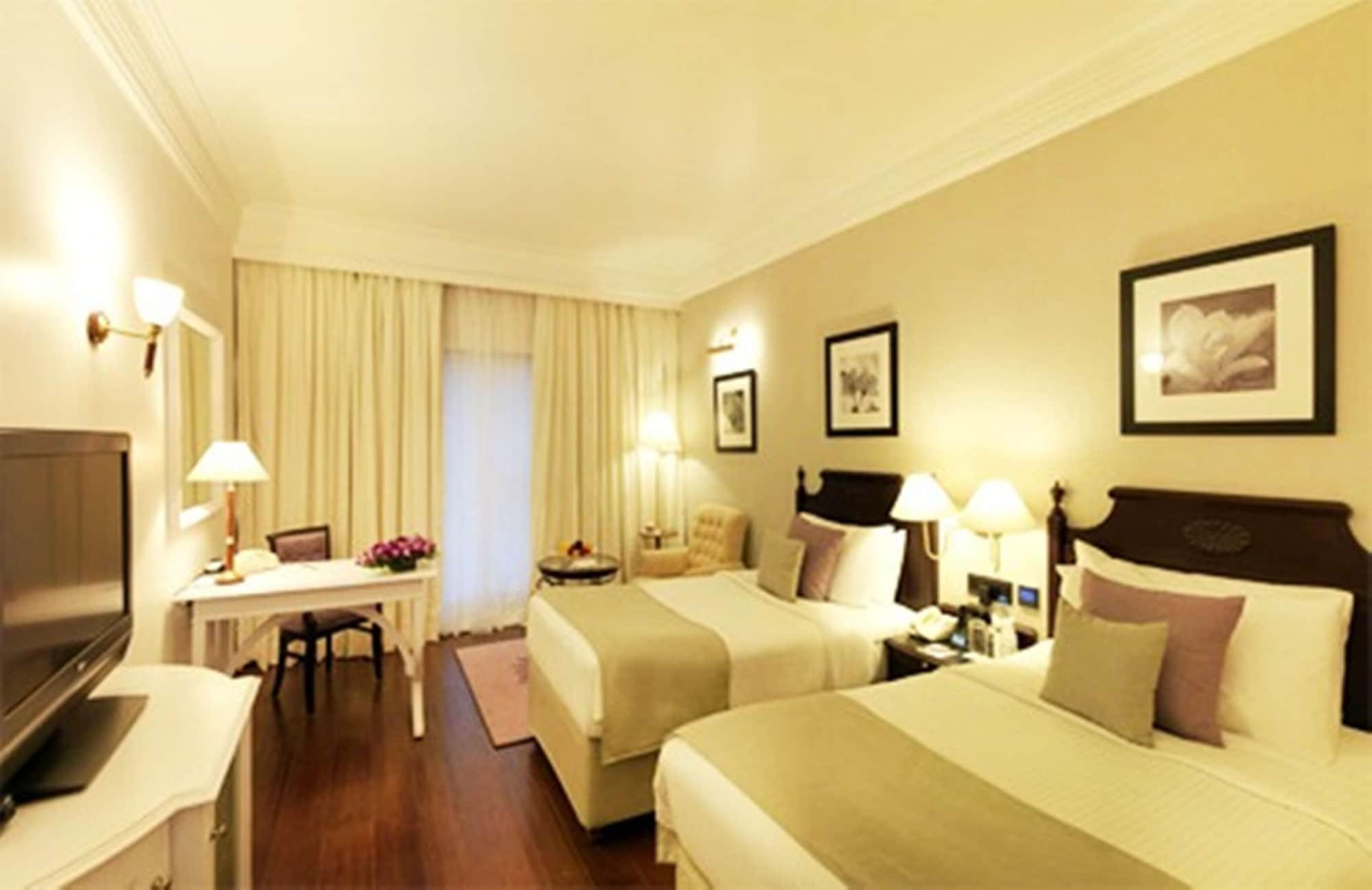 Hotel Royal Orchid 5*