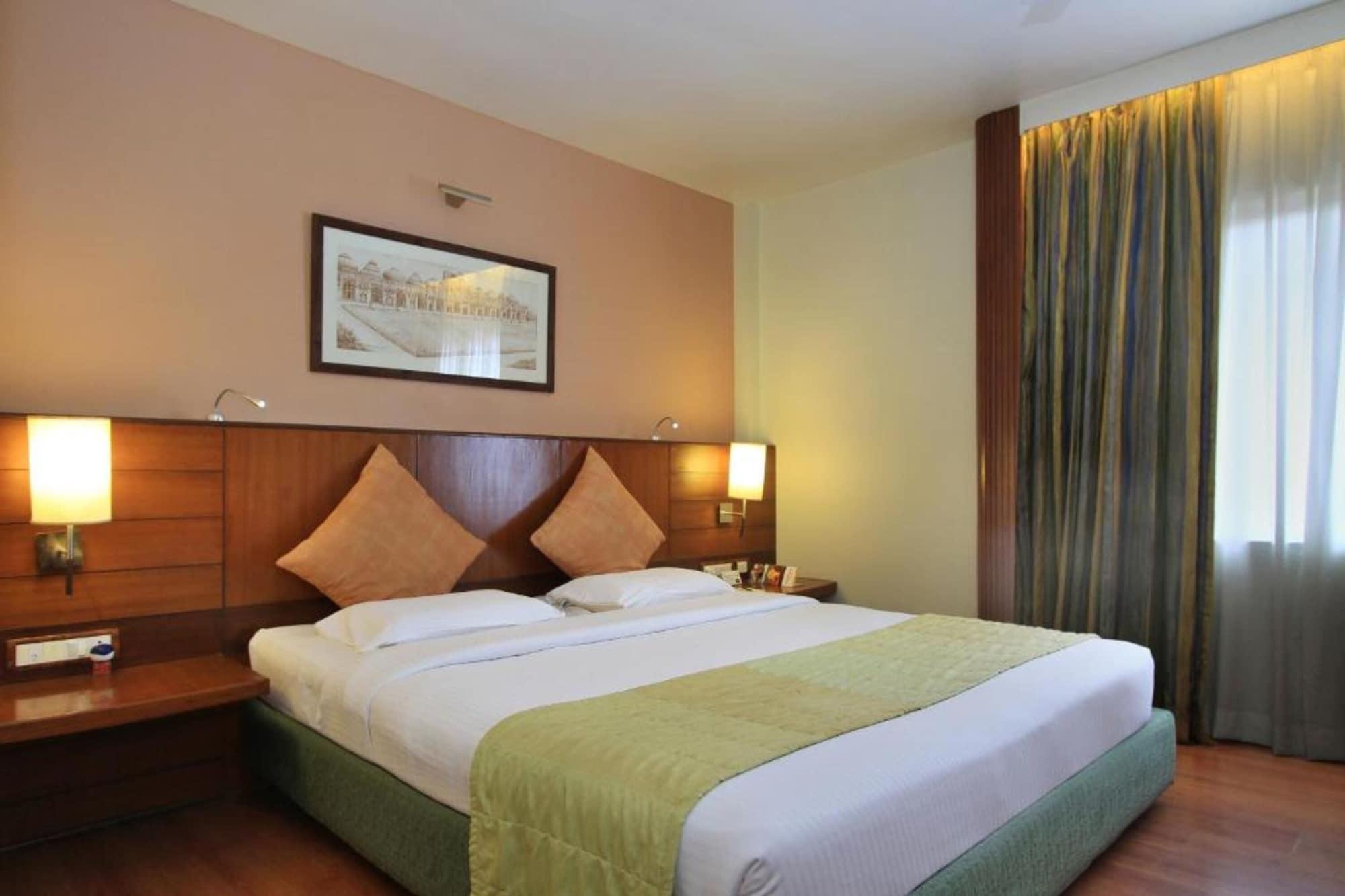 Hotel La Sara Grand 3*