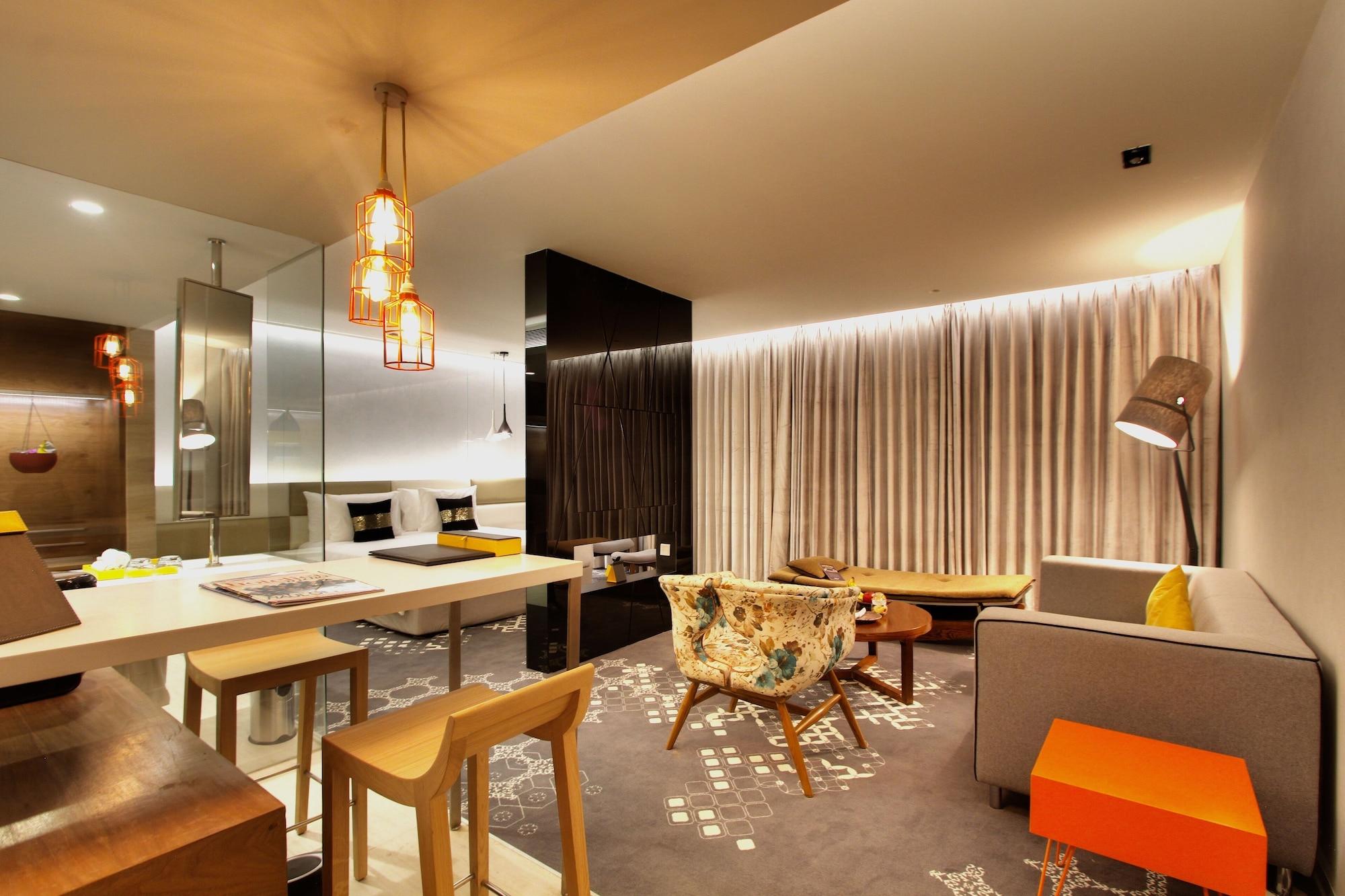 Hotel Radisson Center 4*