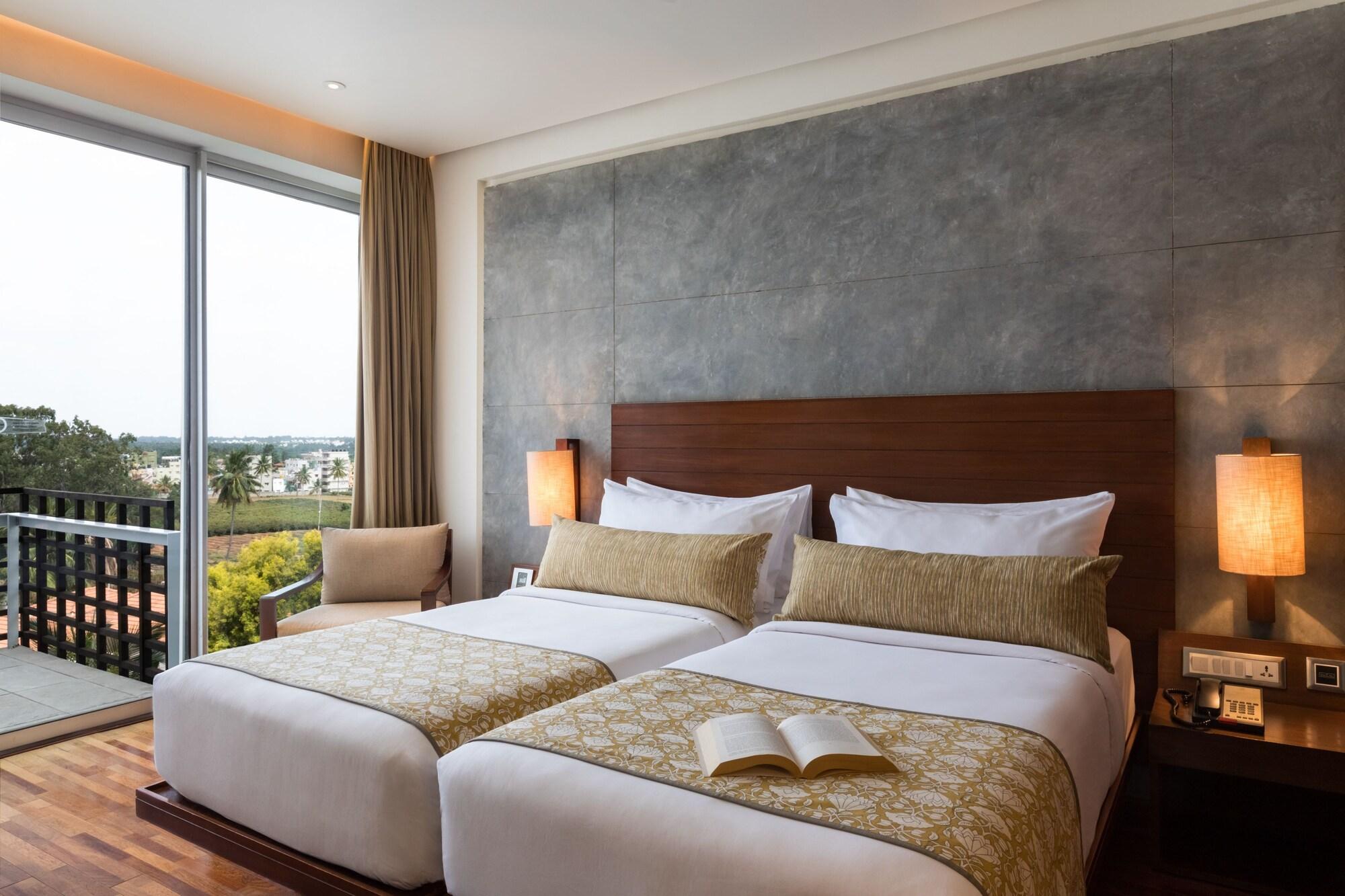 & Whitefield 4* Bangalore