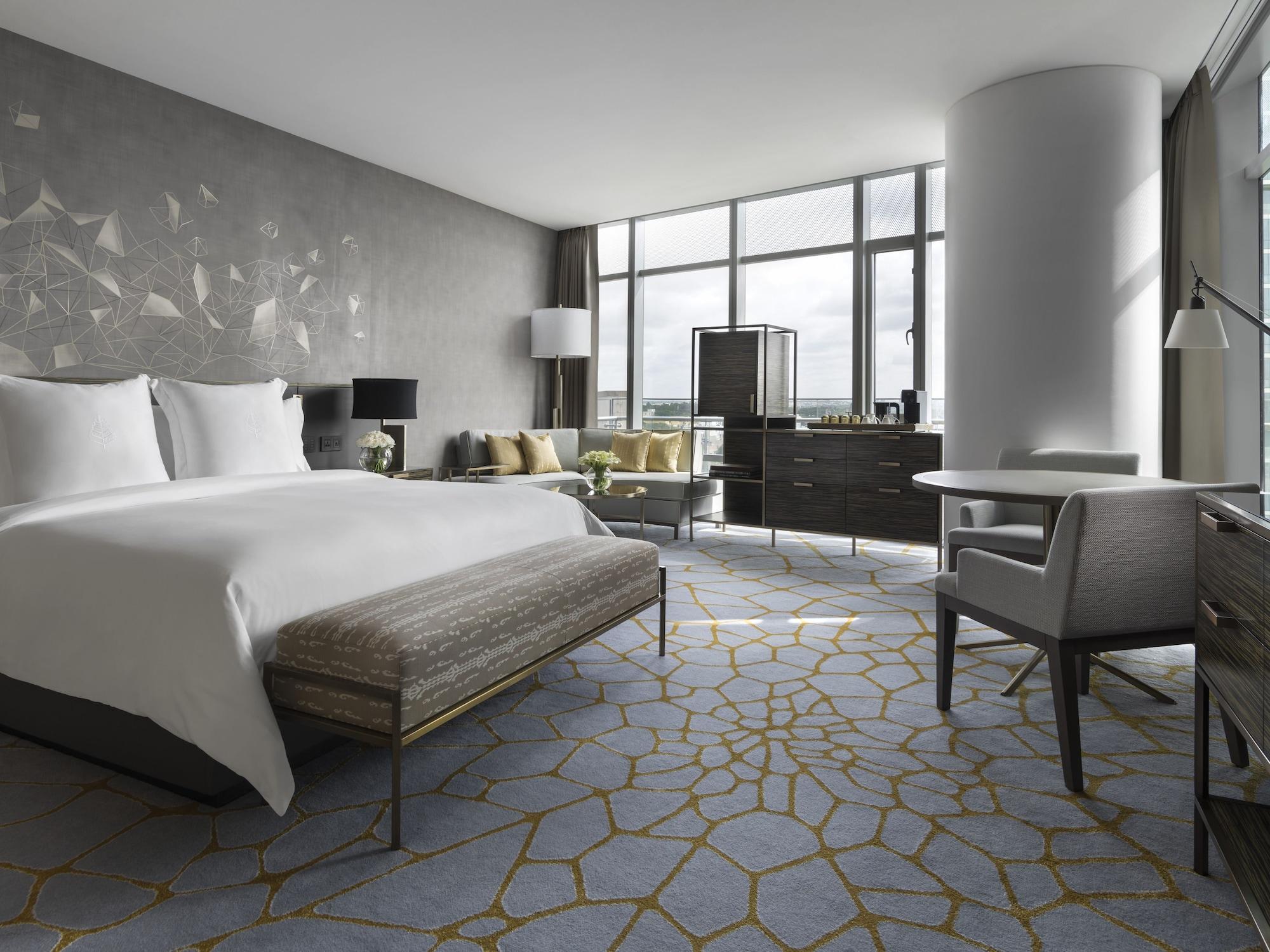 Four Seasons At Embassy One Hotel Bangalore