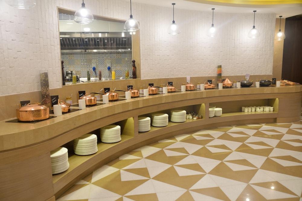 Sarovar Portico Outer Ring Road Hotel