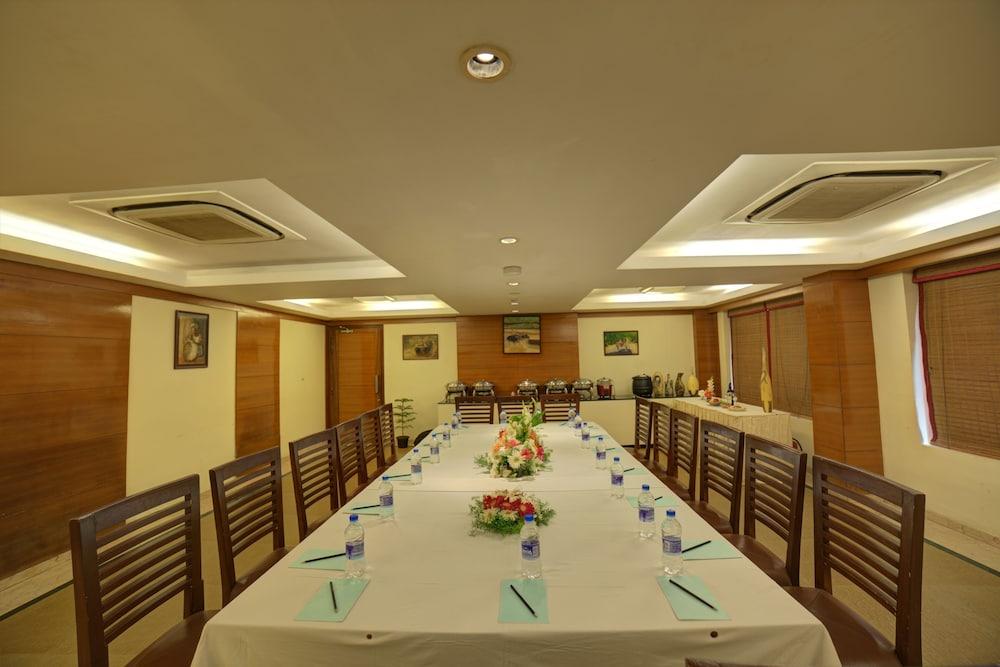 Coraltree Hotel 3*
