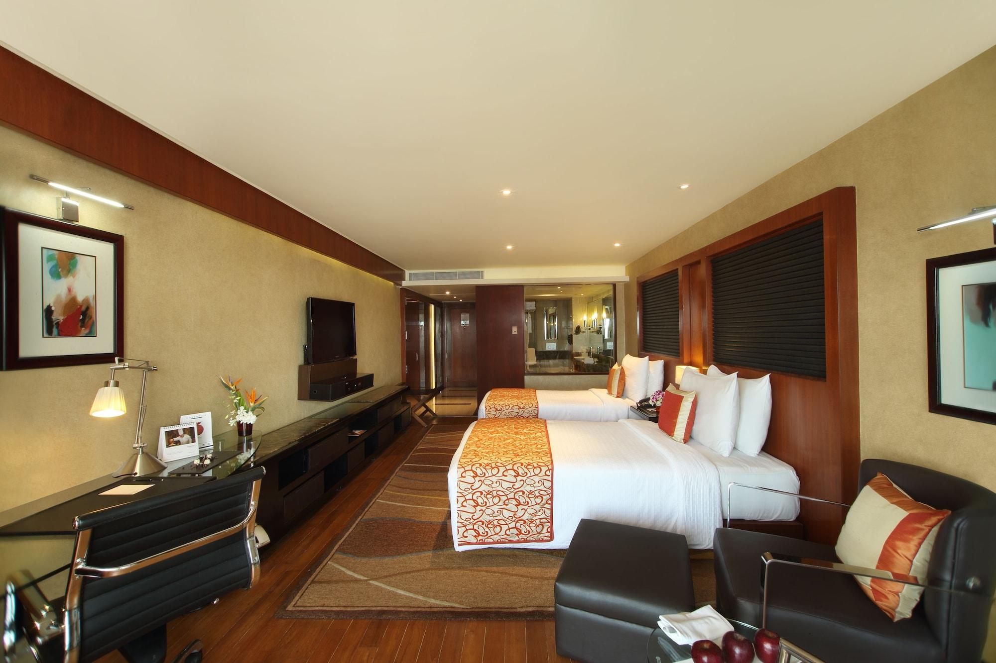 Hotel Gokulam Grand &