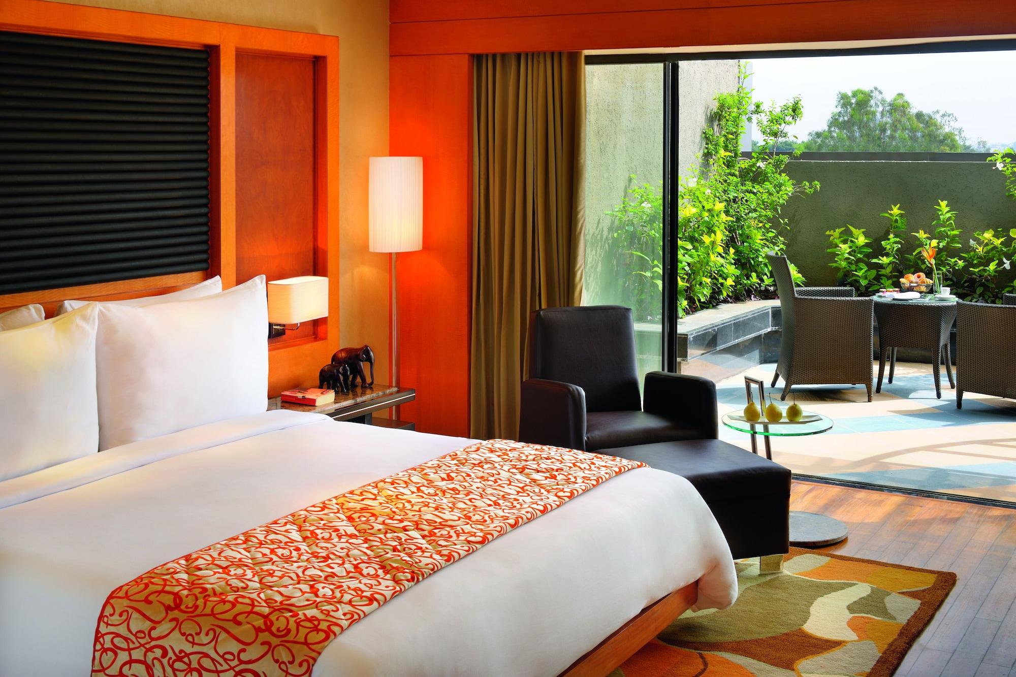 Gokulam Grand & Hotel 5*