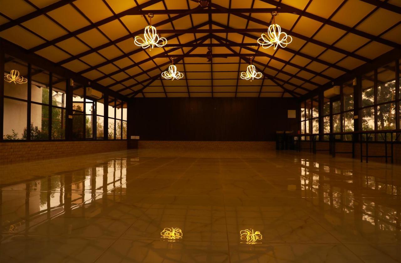 Resort Veerdency Luxury & Pure Veg 4*