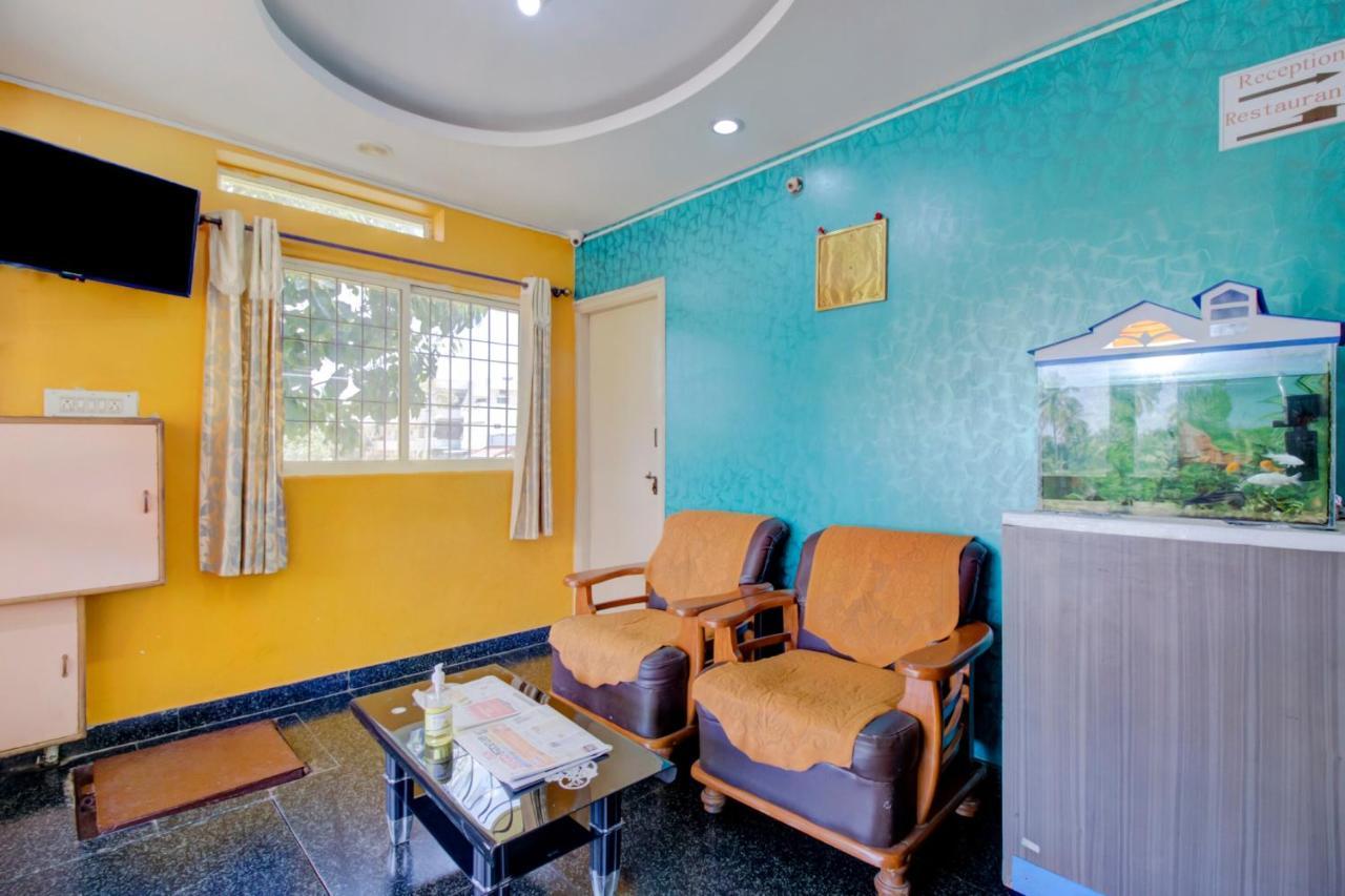 Oyo 75854 Harsha Residency