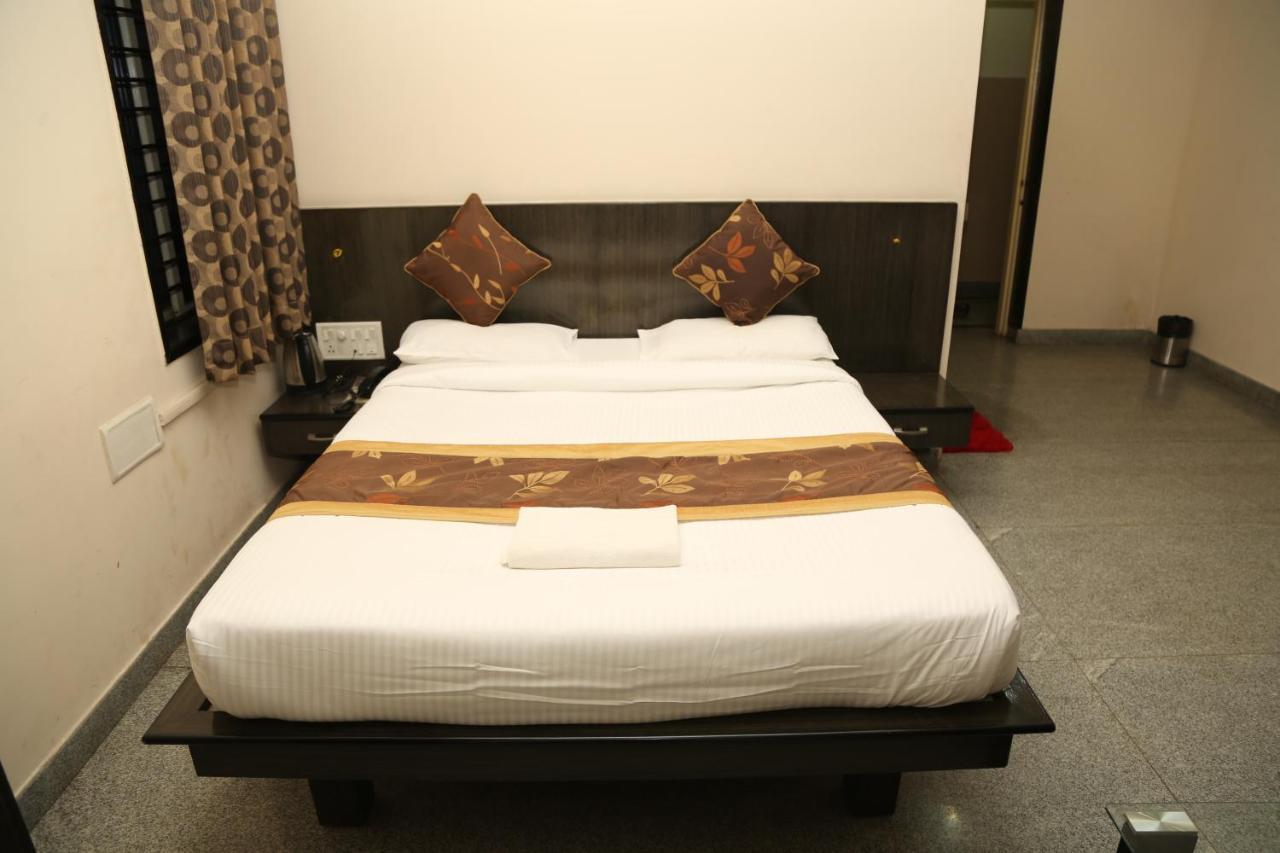 Hotel Soundarya 2*